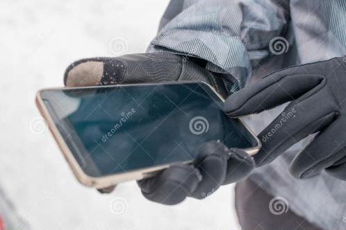 冬天里如何灵巧地单手使用手机？